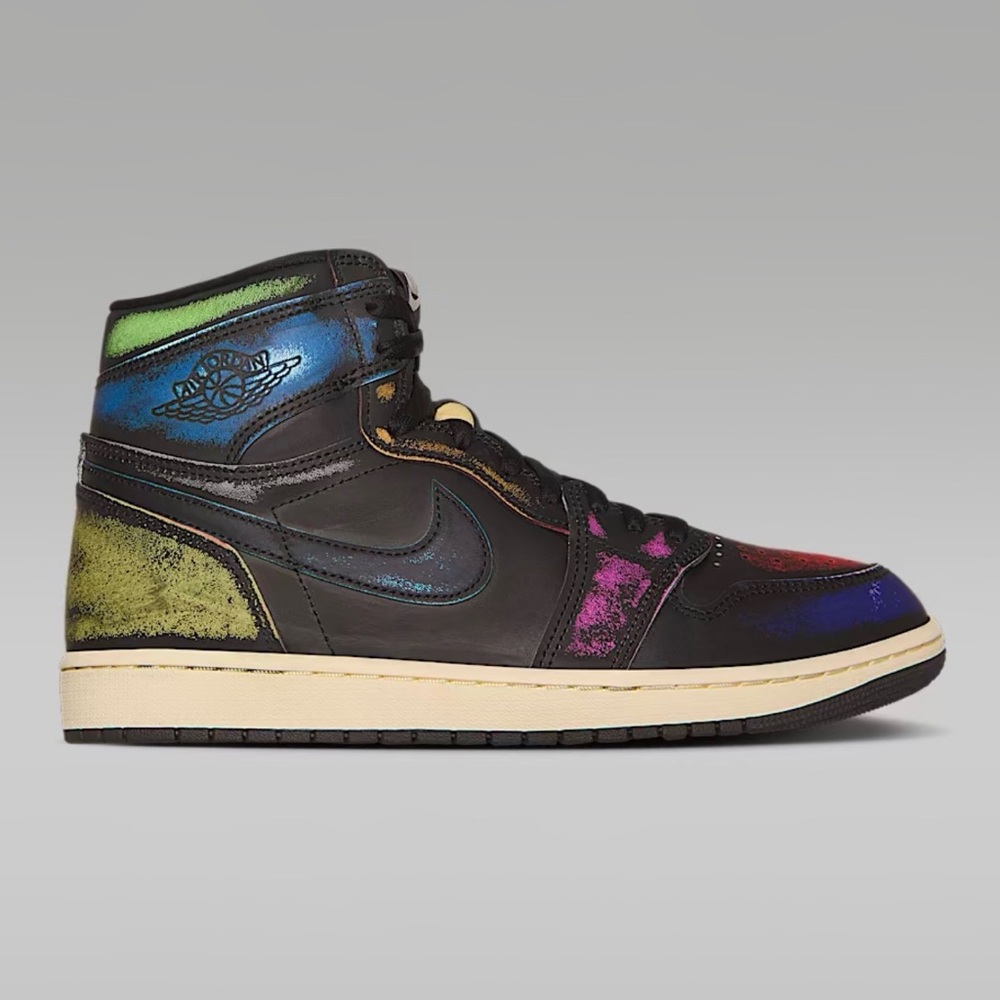 Jordan 1 High OG Colorful Air Jordan High-Top Sneakers in Black/Muslin. NIB